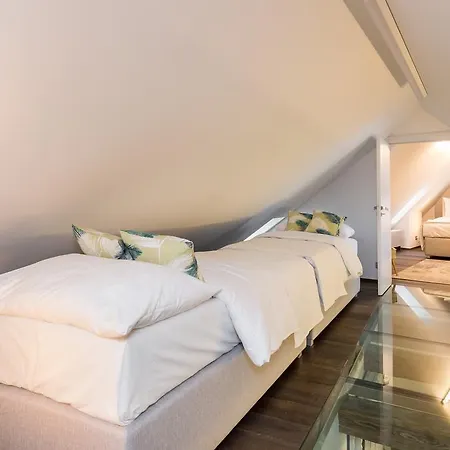 Apartment Empirent Castle Prag