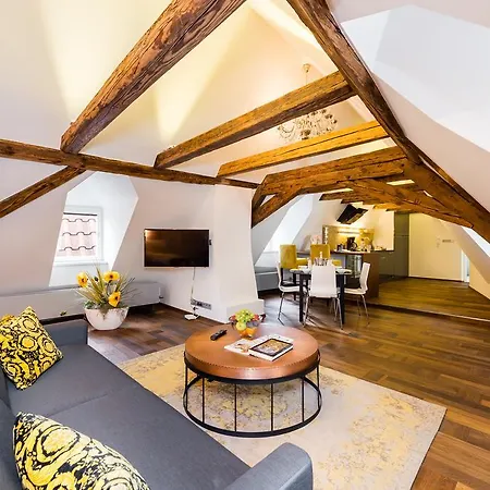 Apartment Empirent Castle Prag