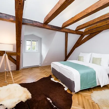 Empirent Castle Apartment Prag