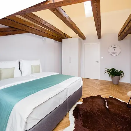 Empirent Prague Castle Apartments * Prague