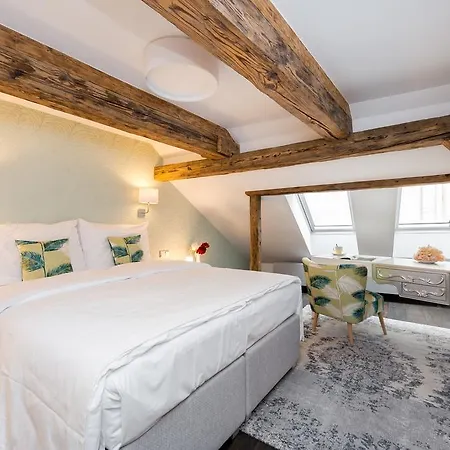Empirent Prague Castle Apartments